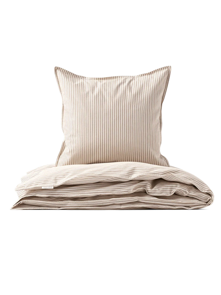 Baby sengetøj fra Studio Feder - Brown Beach Stribe