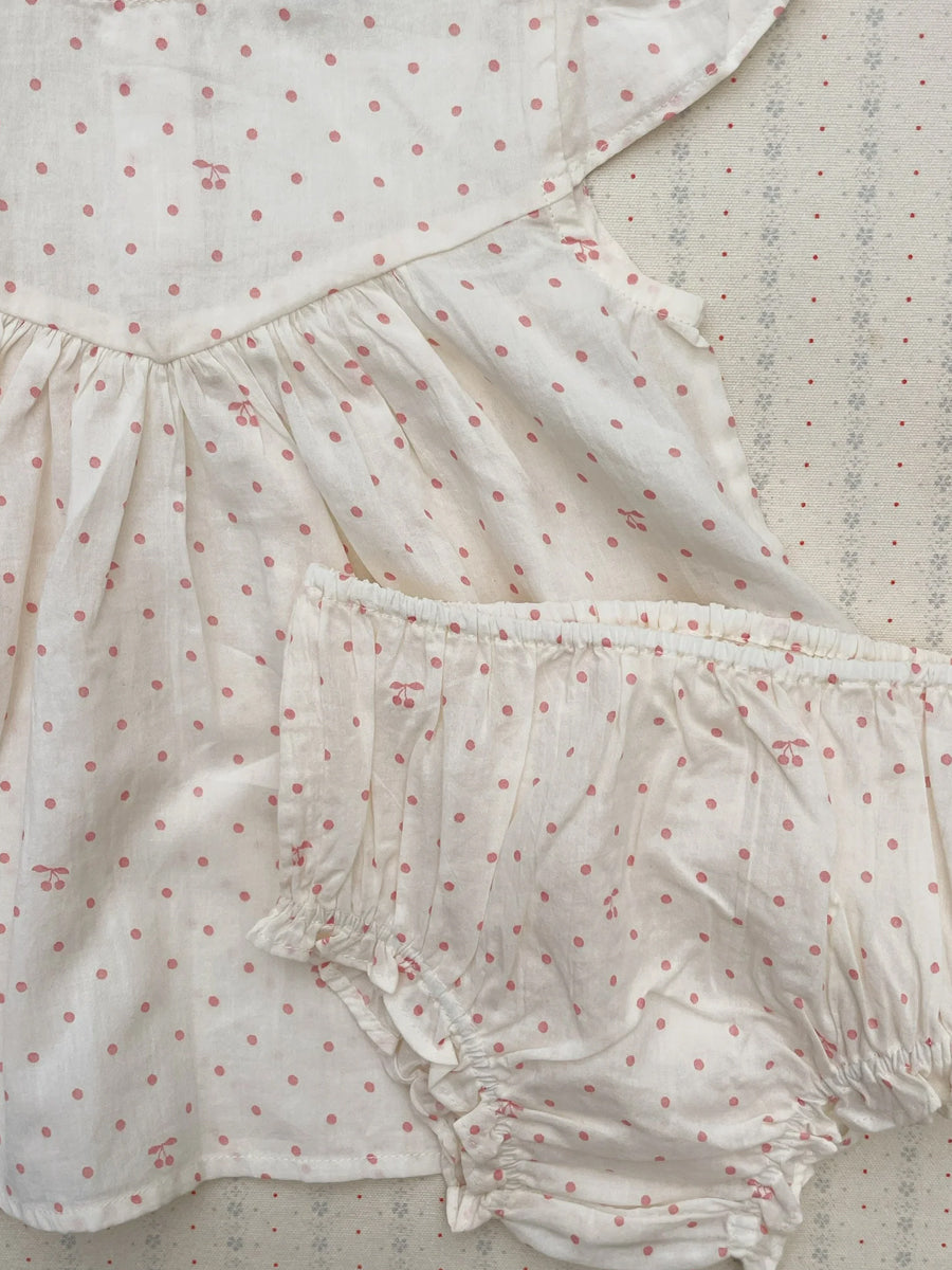 Sødt sæt fra Konges Sløjd - Cherry dot.