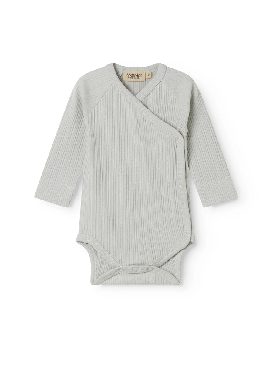 Newborn body i pointelle rib fra MarMar - Morning dew