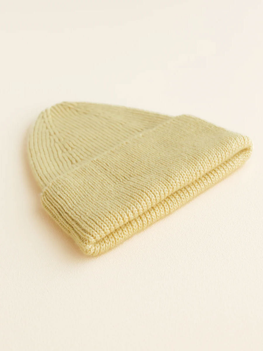 Beanie i merinould fra Hvid Knitware, Fonzie - Light Yellow