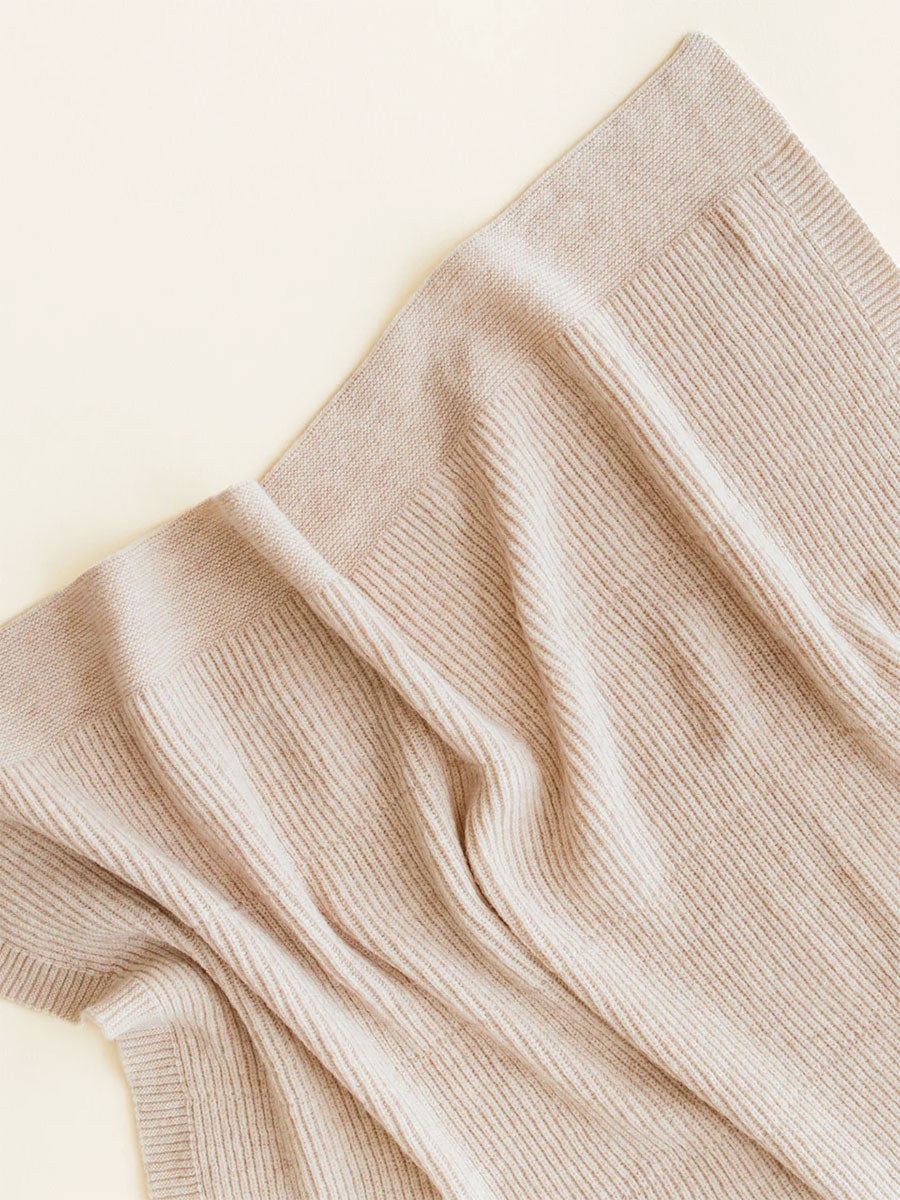 Gaston tæppe fra Hvid Knitware