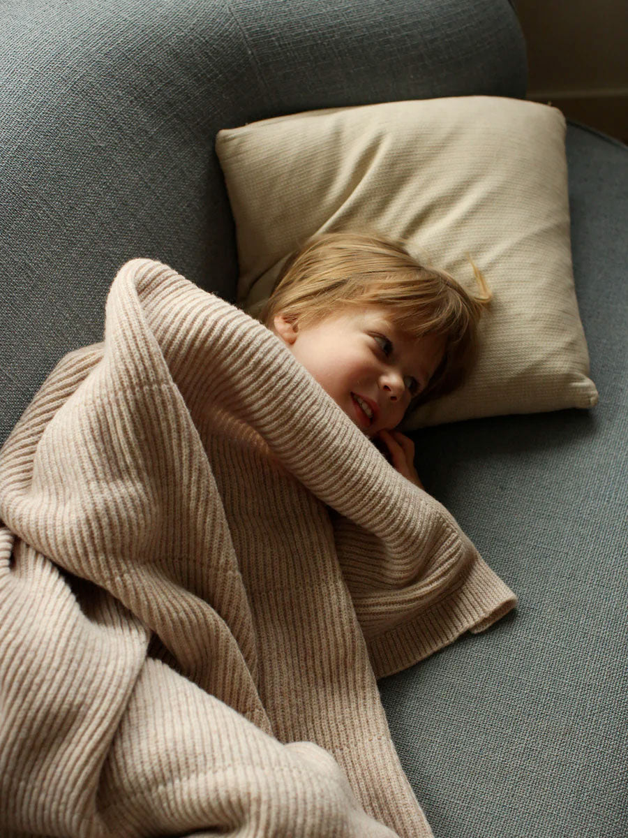 Hvid Knitware Gaston babytæppe