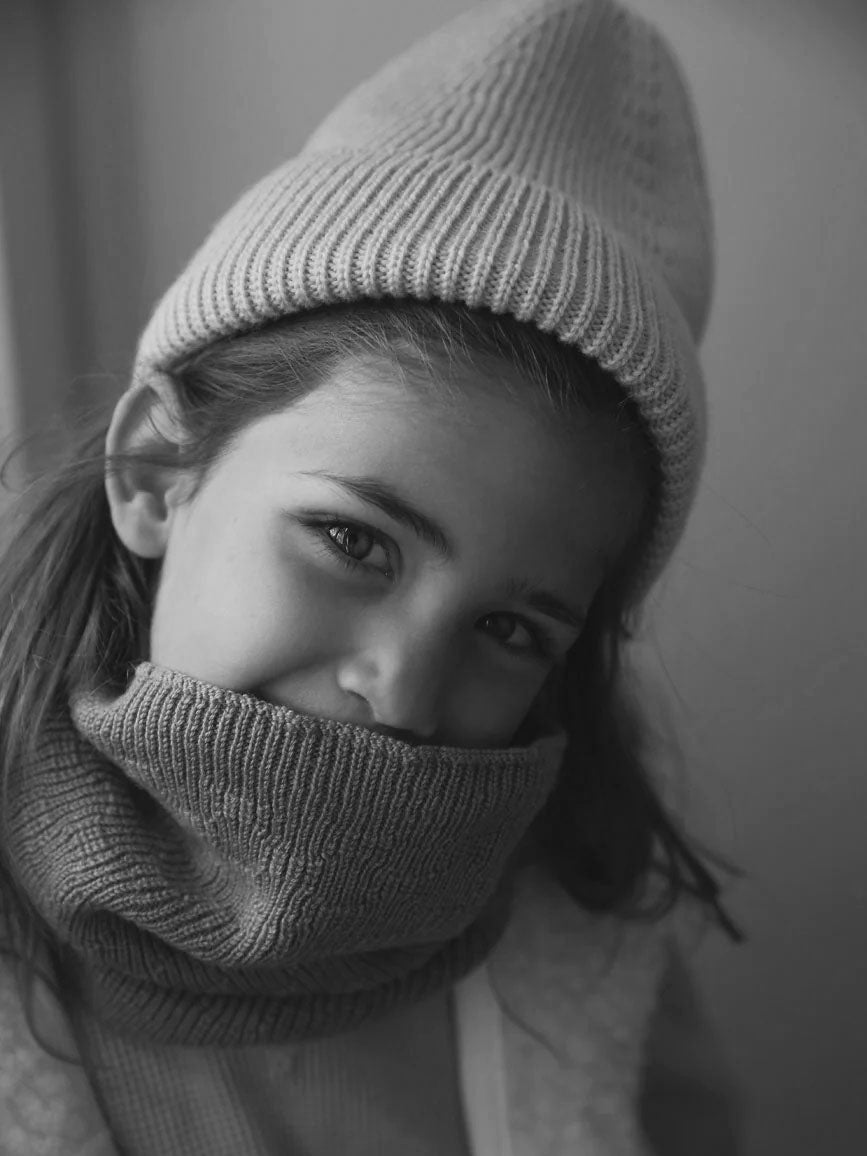 Halsedisse i merino uld fra Hvid - Sand