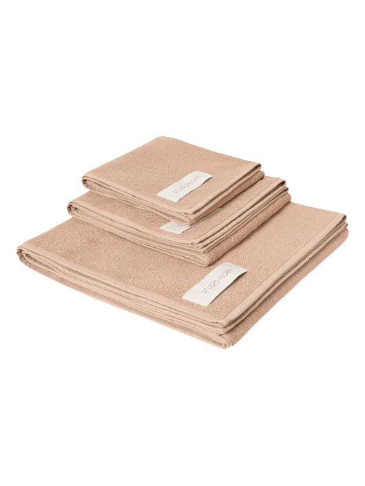 Håndklæde fra Studio Feder (70 x 140 cm) - Pink Sand