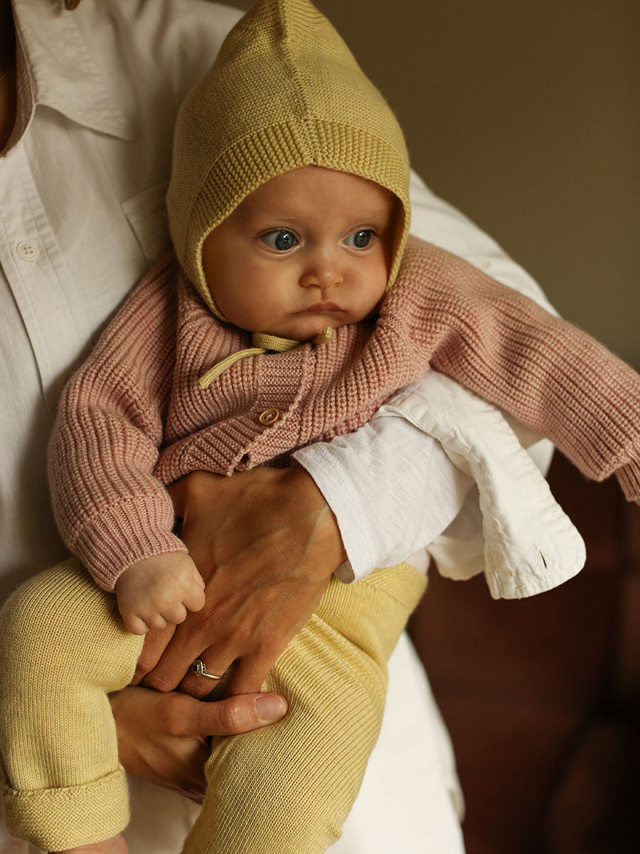 kyse i merino uld fra hvid knitware, pixie isidor - light yellow