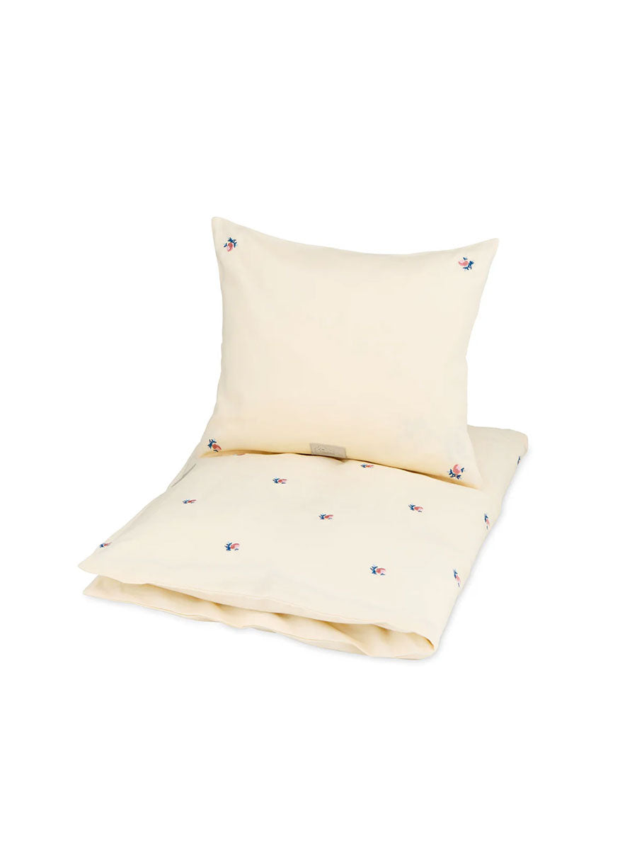 Baby sengetøj med broderi fra Cam Cam - Berries