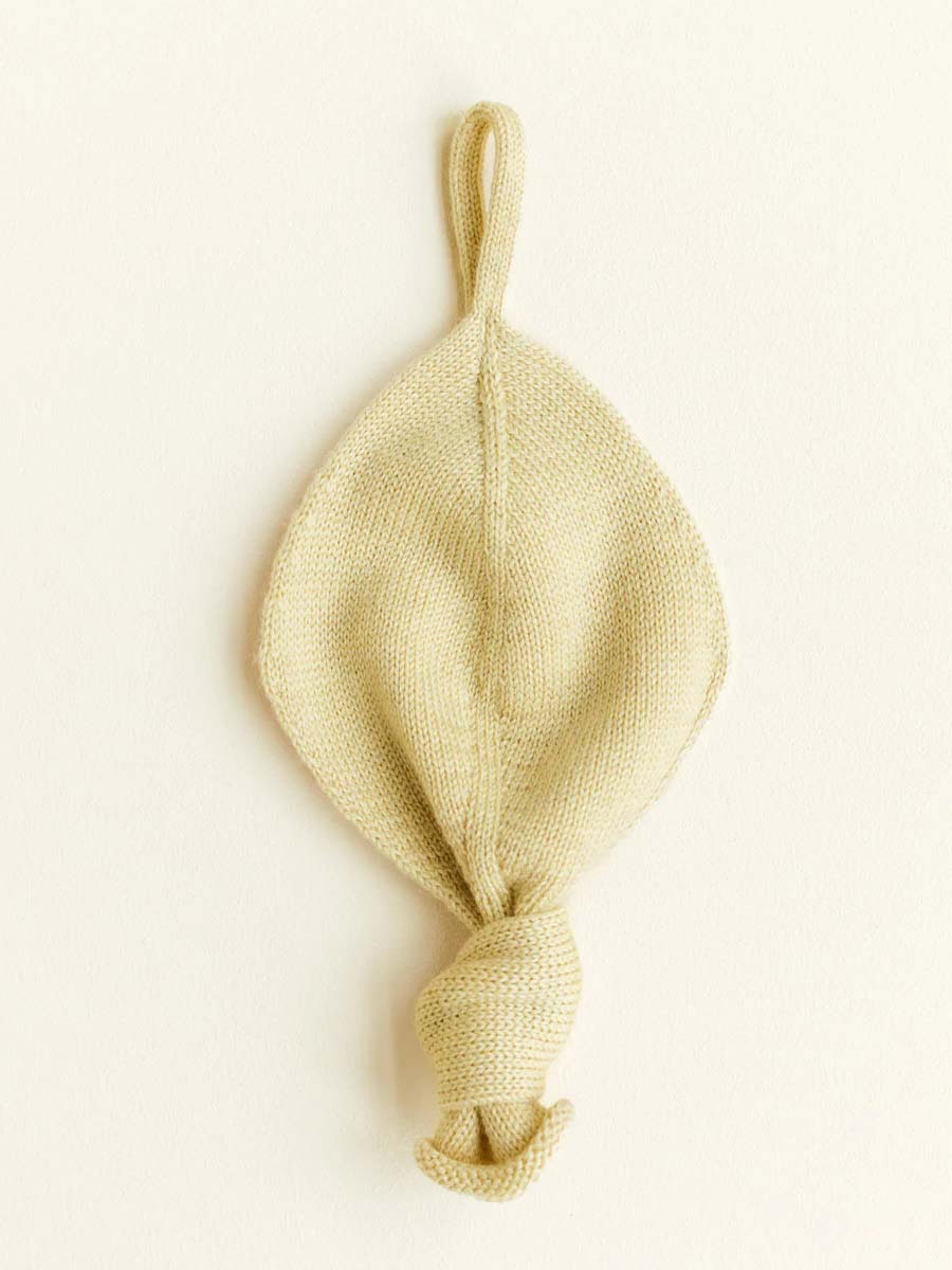 Suttesnor i merino uld fra Hvid Knitware - Light Yellow