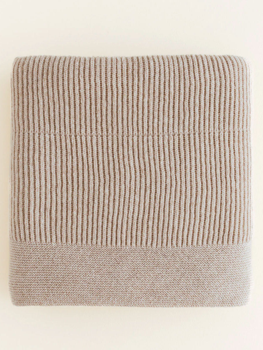 Tæppe fra Hvid Knitware - Gaston Beige