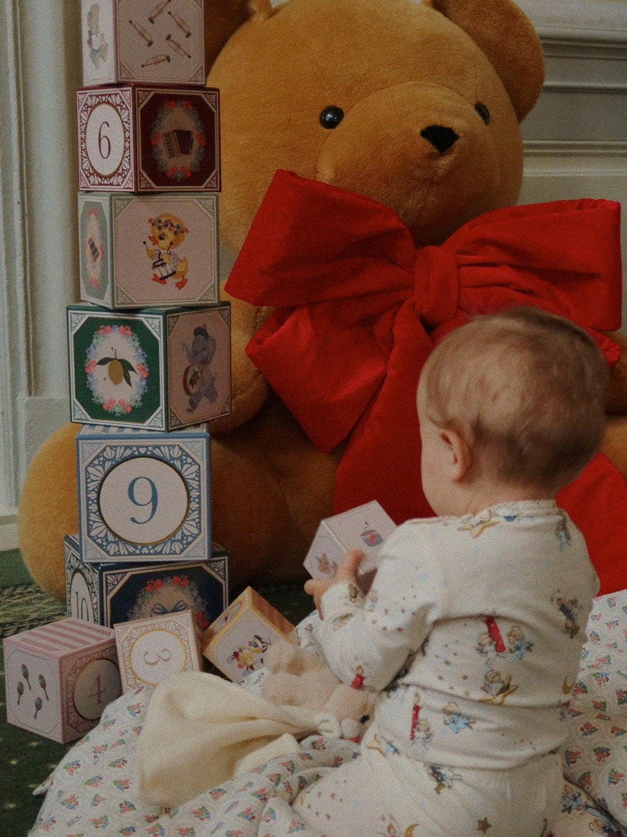 Fine stabelkasser til børneværelset fra danske Konges Sløjd - multi