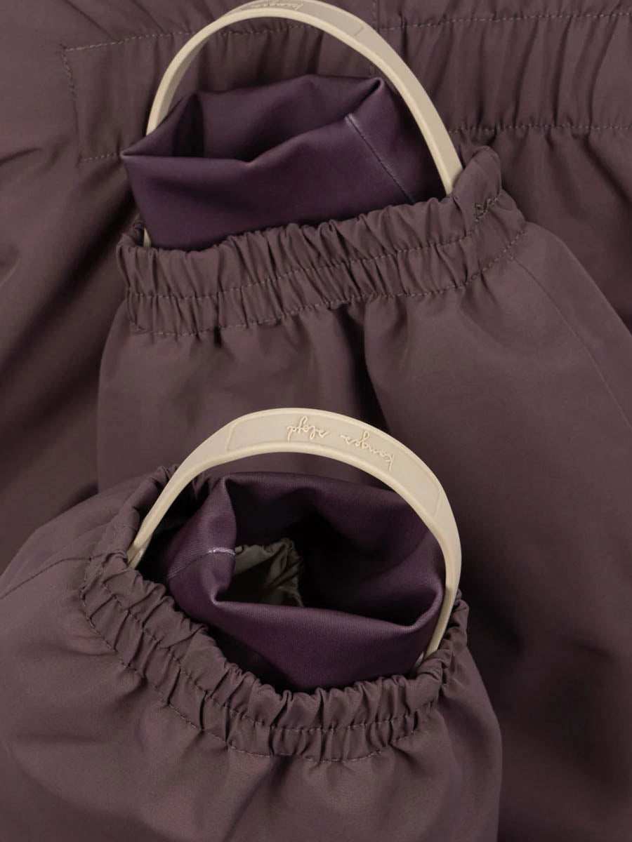 Flyverdragt til de mindste fra Konges Sløjd.