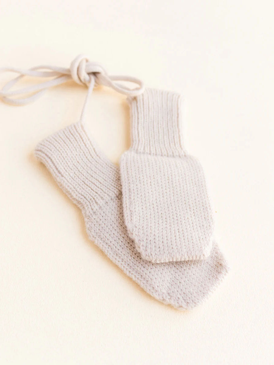 Vanter i merino uld fra Hvid Knitware, Fiza - Cream