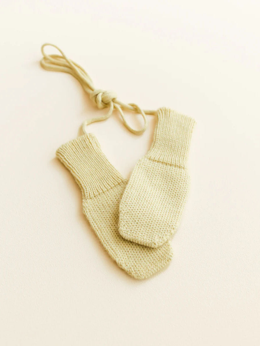 Vanter i merino uld fra Hvid Knitware, Fiza - Light Yellow