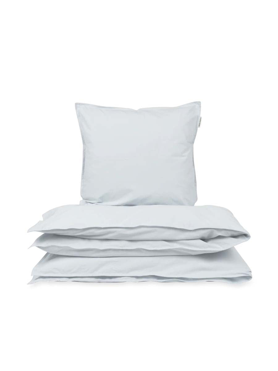 Baby sengetøj fra Studio Feder - Light Blue