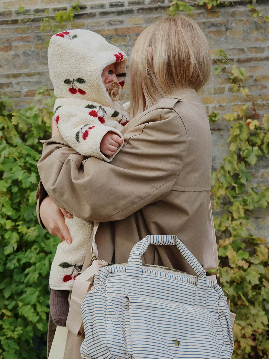 Teddy onesie køredragt fra Konges Sløjd - Cherry.