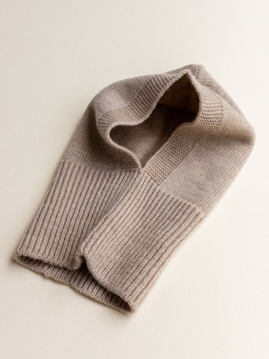 elefanthue i merino uld fra hvid knitware - sand