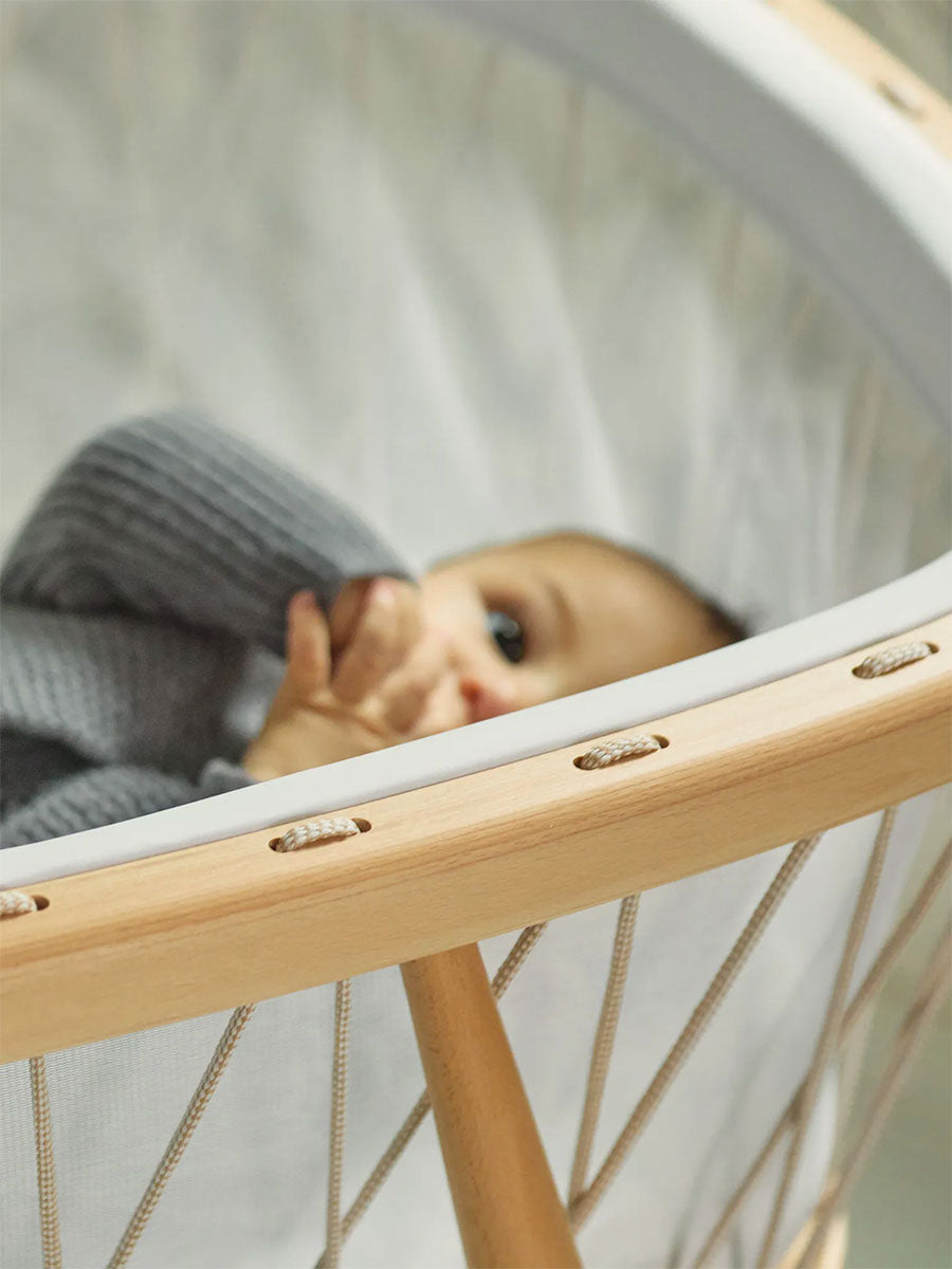 Vugge med madras fra Charlie Crane Kumi Desert