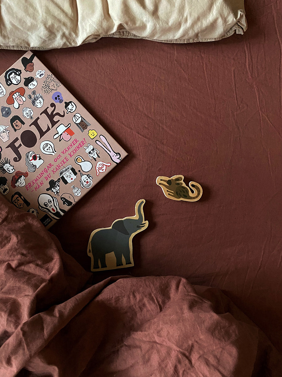 Lagen fra Midnatt (90x150) - Rubra