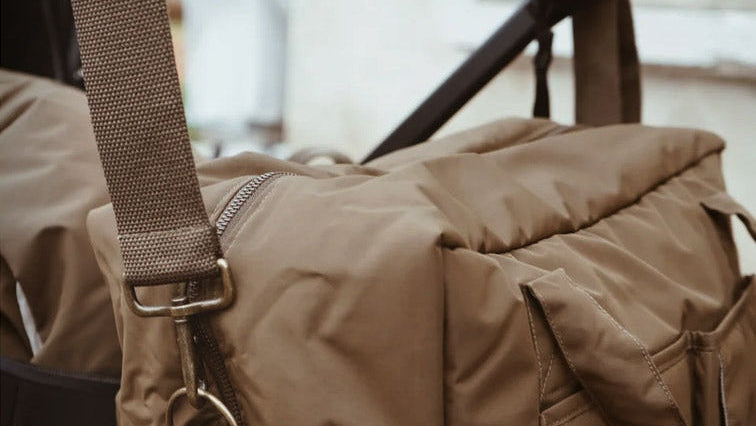 All you need bag pusletaske fra Konges Sløjd - Walnut