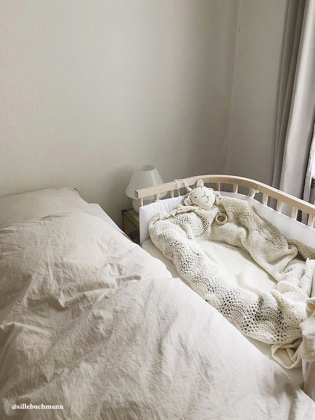 Bedside crib fra Babybay - Maxi (lav og bred)