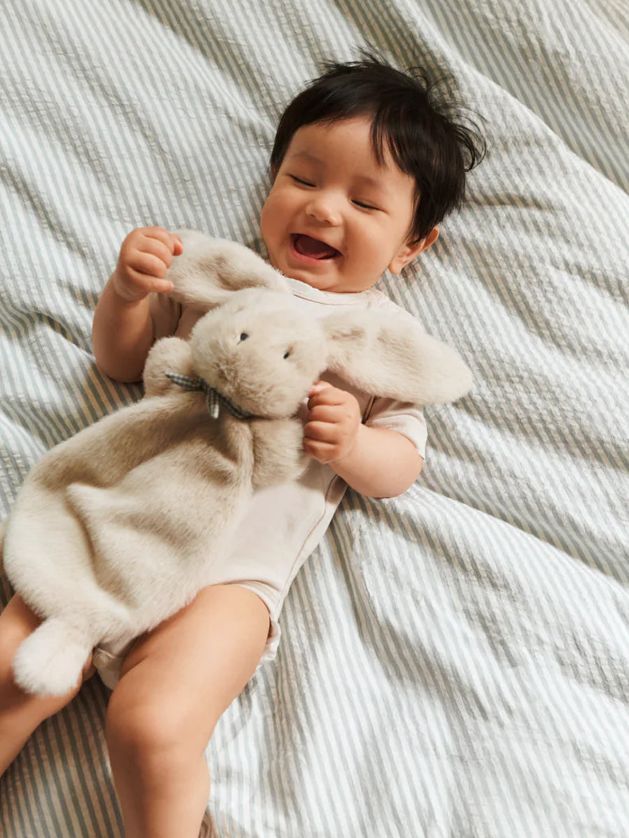 Nusseklud fra Liewood - Roy rabbit, mist.