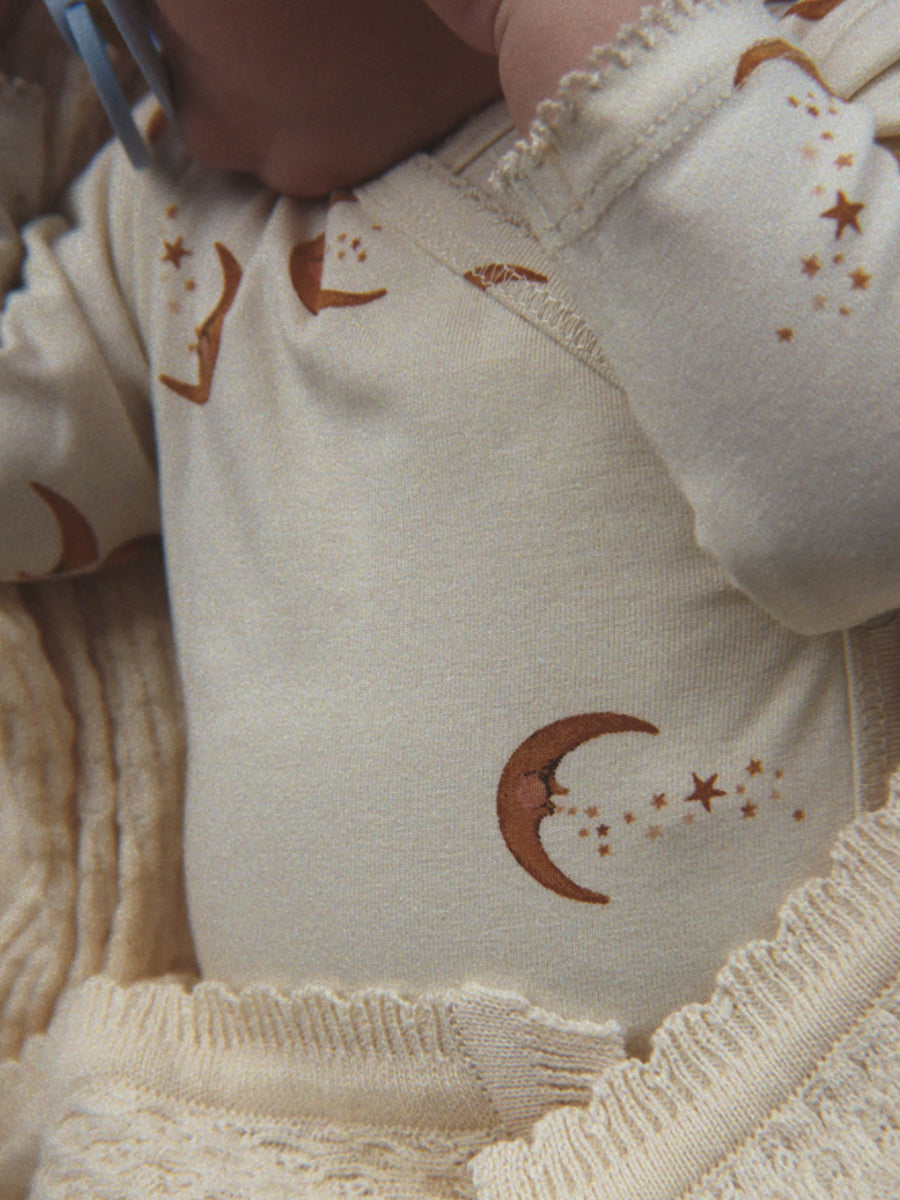 Newborn body fra Konges Sløjd - Moon
