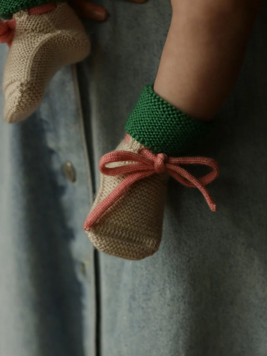 Futter i merino uld fra Hvid Knitware - Cream/Grass.