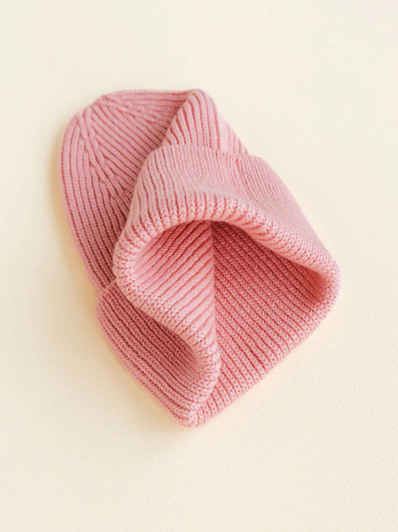 Beanie i merino uld fra Hvid Knitware, Fonzie - Bubblegum