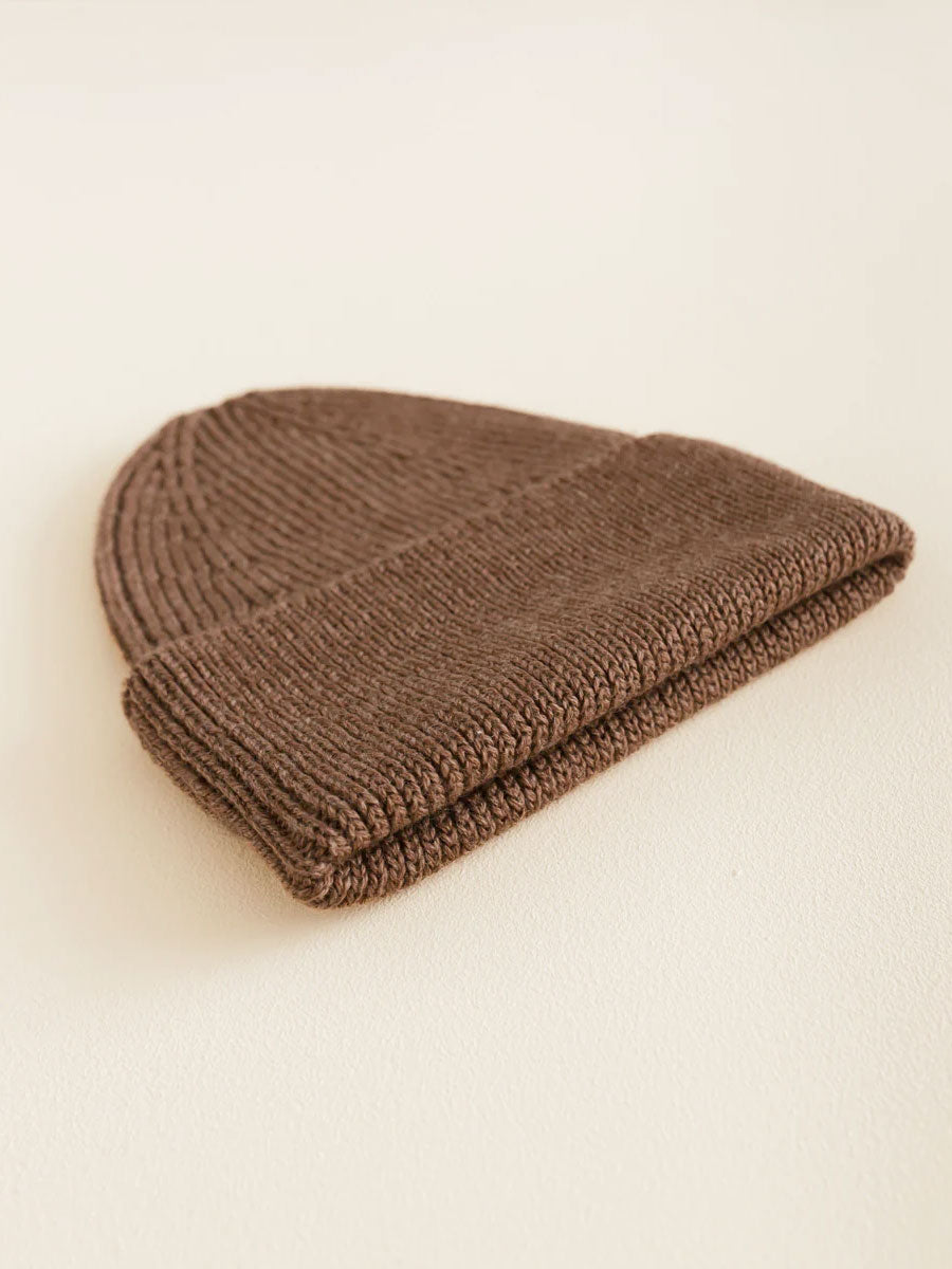 Beanie i merinould fra Hvid Knitware, Fonzie - Mocha