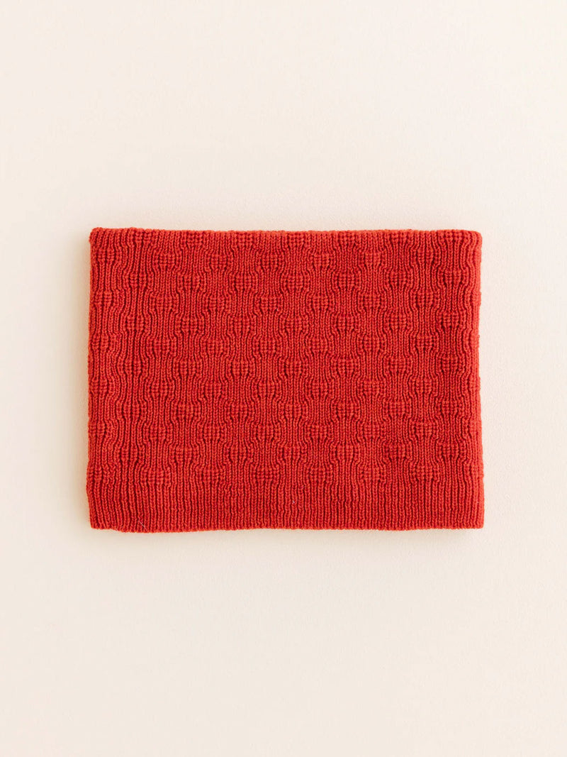 Halsedisse i merinould fra Hvid Knitware - Red