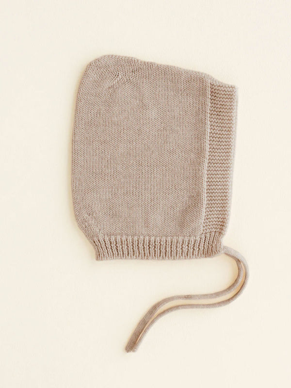 Kyse i merino uld fra Hvid Knitware, Pixie Isidor - Sand