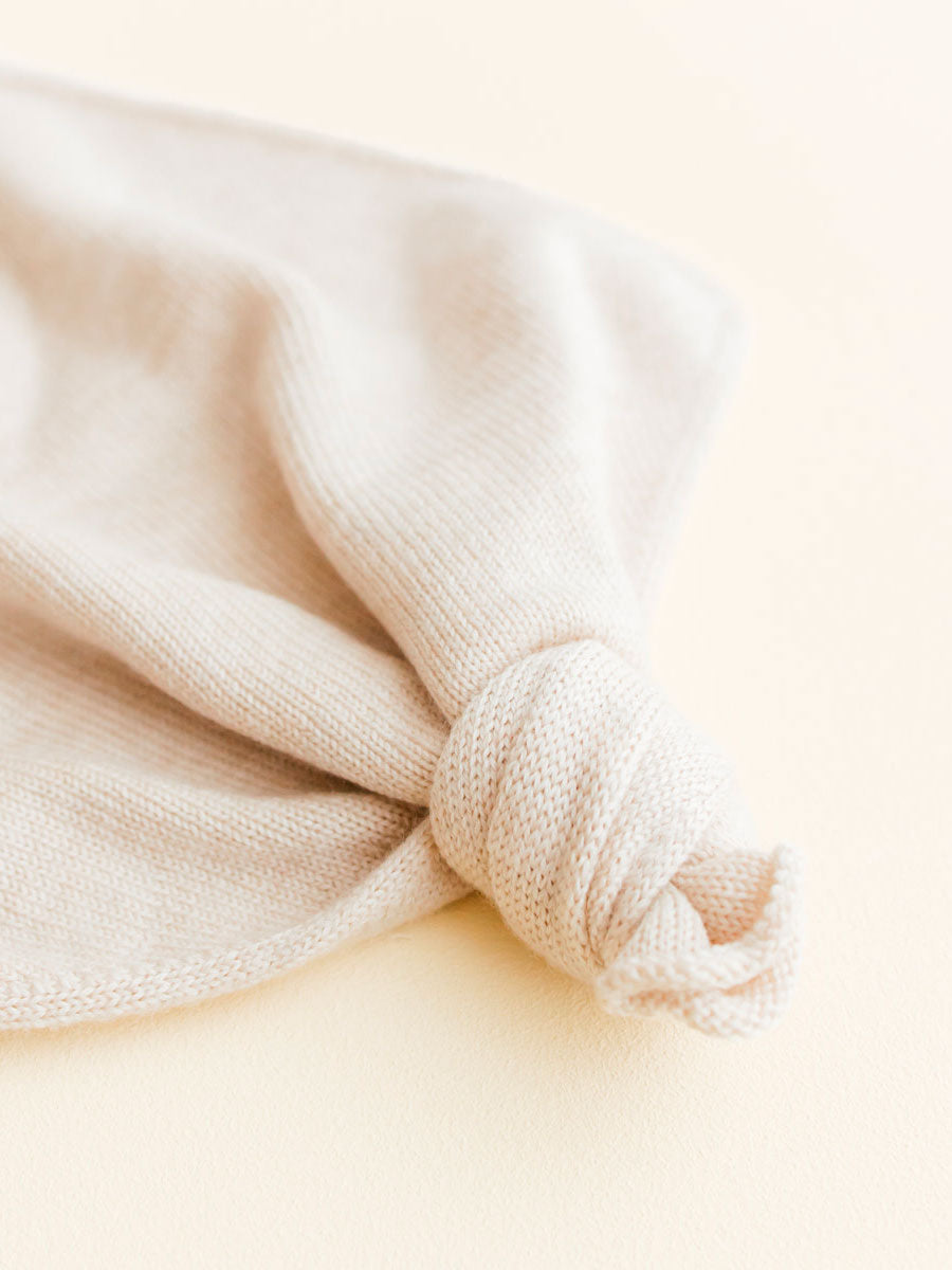 Nusseklud fra Hvid Knitware