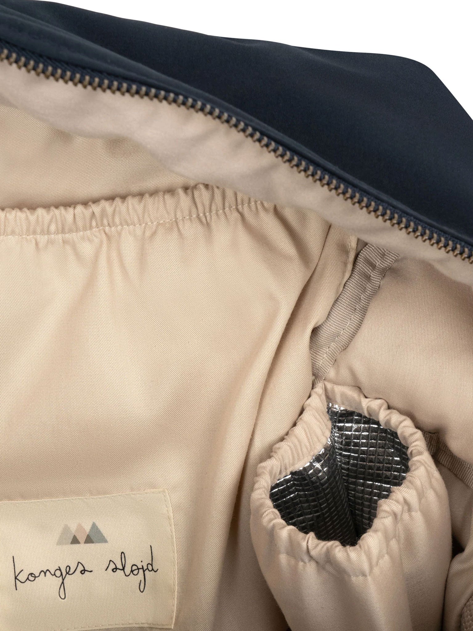 Pusletaske fra Konges Sløjd med lomme til vandflaske