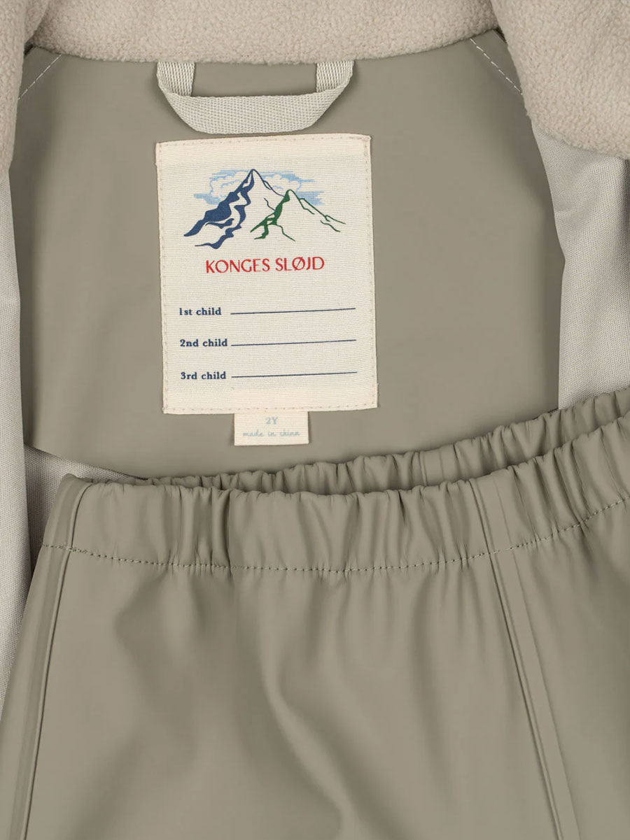 Konges Sløjd regntøj med navn