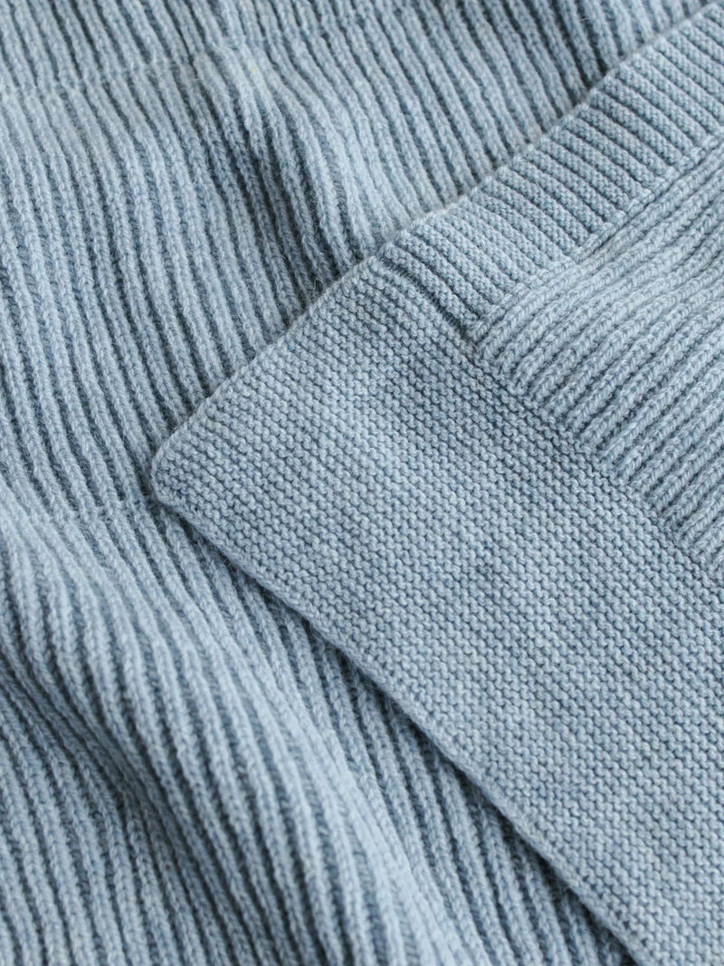Gaston tæppe fra Hvid Knitware - Frost Blue