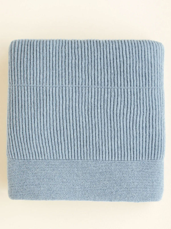 Tæppe fra Hvid Knitware - Gaston Frost Blue