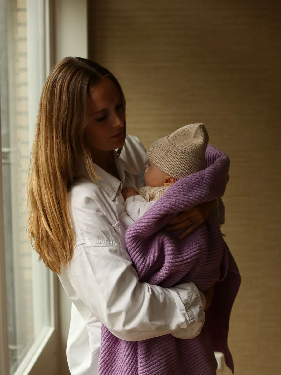 Gaston tæppe fra Hvid Knitware Lavender