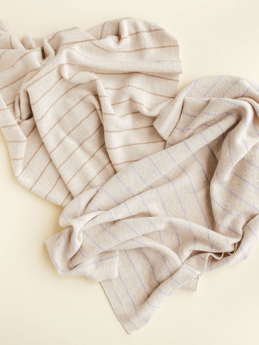 Harry Babytæppe i merinould fra Hvid Knitware - Cream/Sand