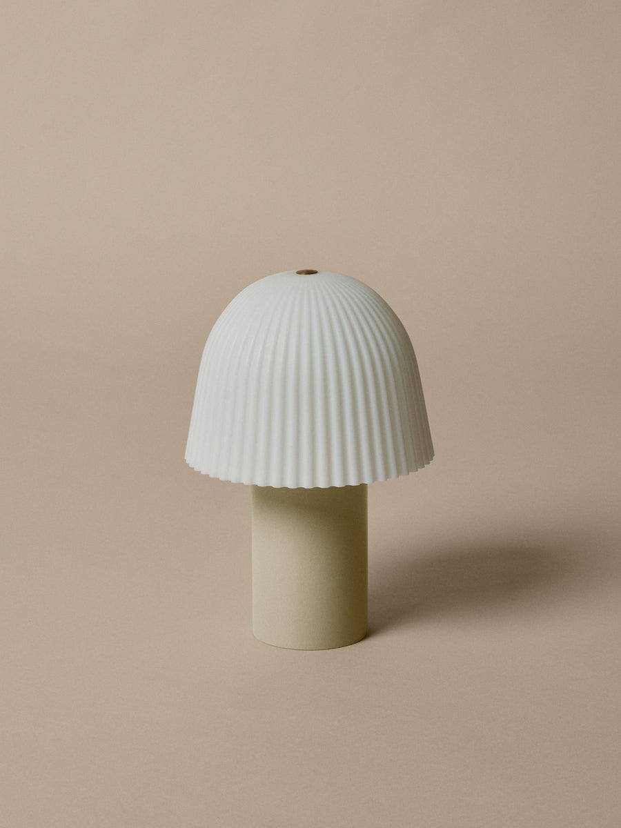 Bærbar lampe fra Ferm Living.