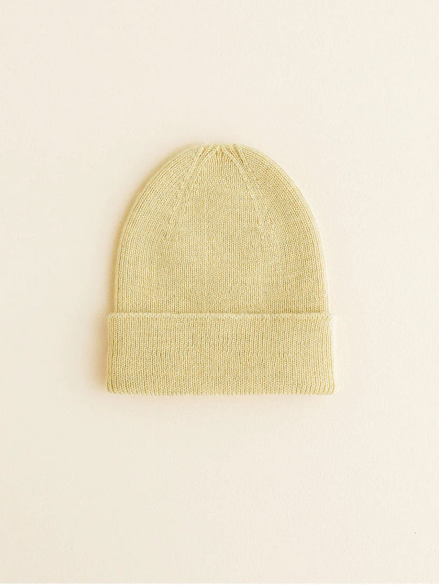 Beanie til nyfødt i merino uld fra Hvid Knitware, Fonzie newborn - Light Yellow