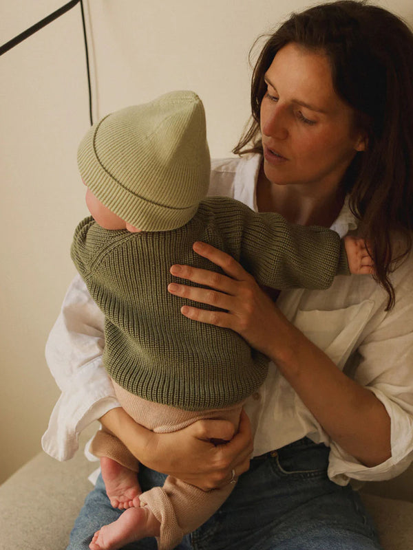 Beanie i merinould fra Hvid Knitware, Fonzie newborn 