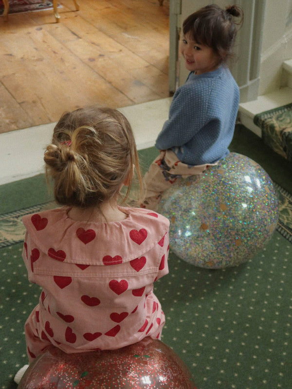 Kæmpe hoppebold med håndtag fra Konges Sløjd - Lemon