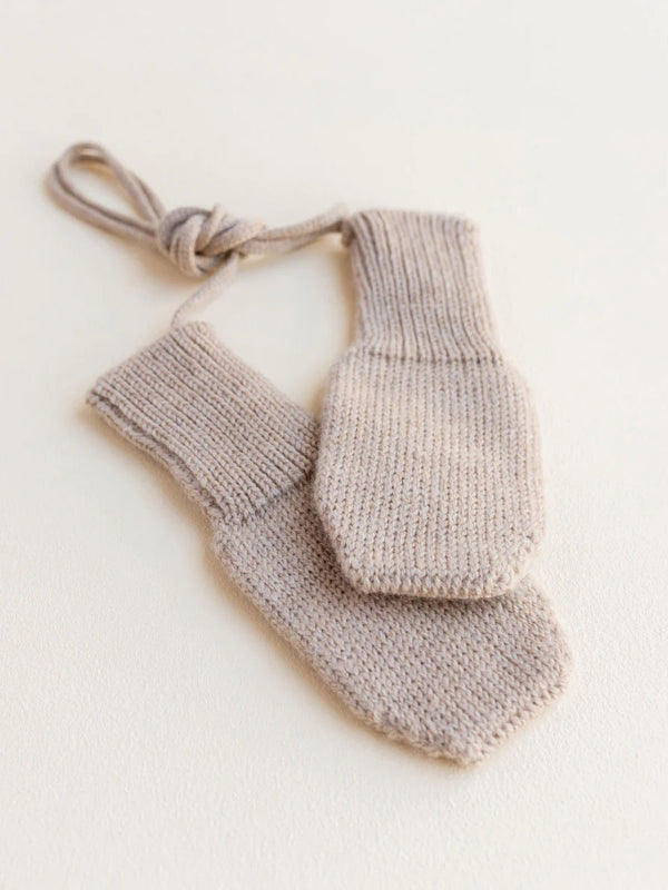 Vanter i merino uld fra Hvid Knitware, Fiza - Sand