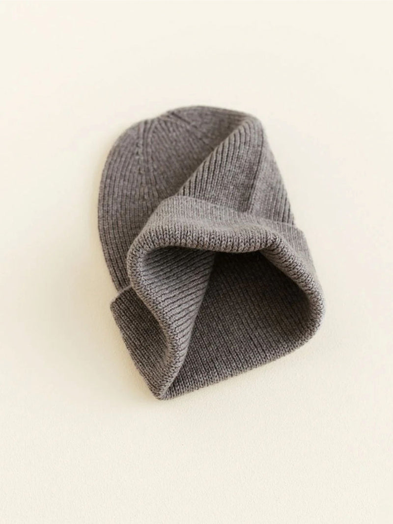 Beanie til nyfødt i merino uld fra Hvid Knitware, Fonzie newborn , Otter