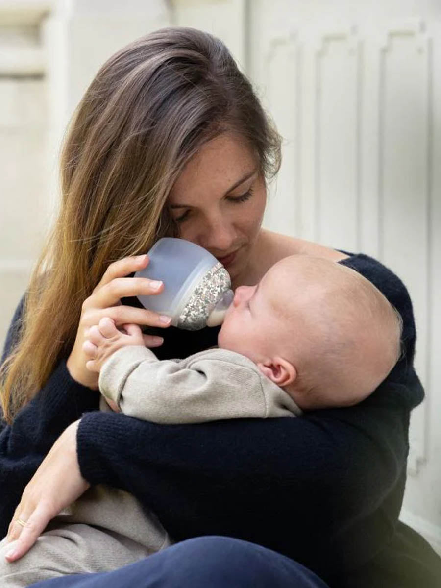 De smukkeste sutteflasker i smidig silikone fra det franske brand Élhée