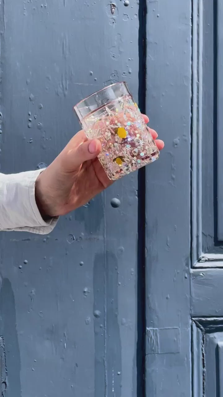 Kopper med glimmer fra Konges Sløjd