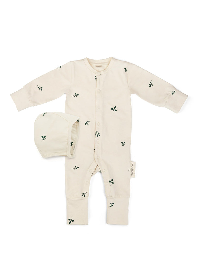 Babygavesæt med sparkedragt og hue fra Moonboon - Leaf