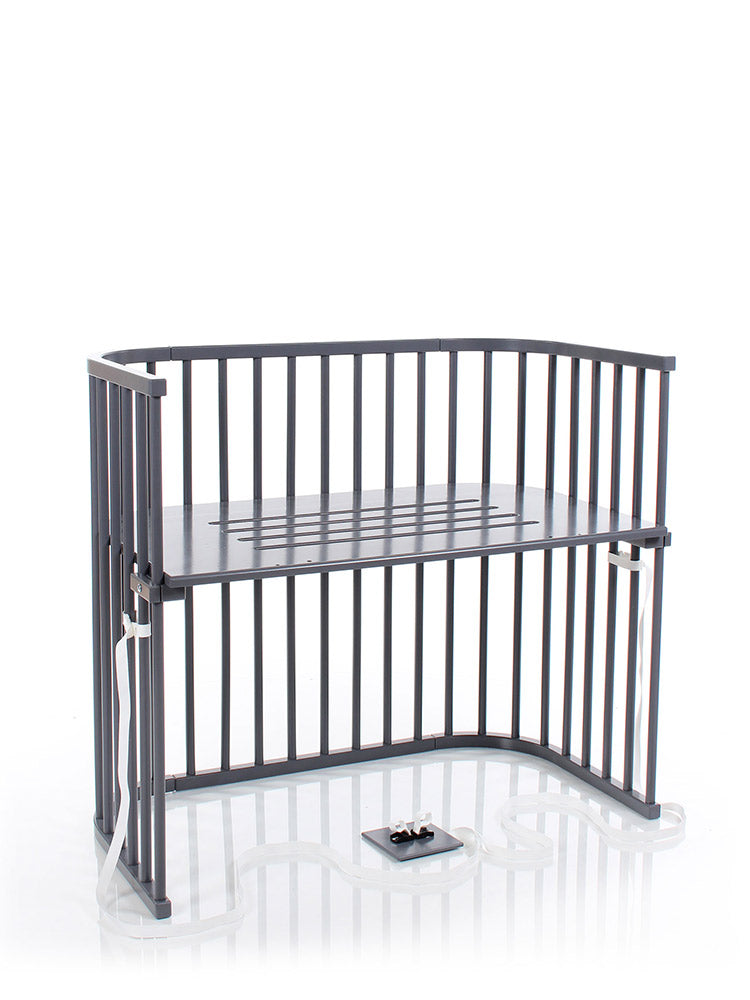 Bedside crib fra Babybay - XXL grå