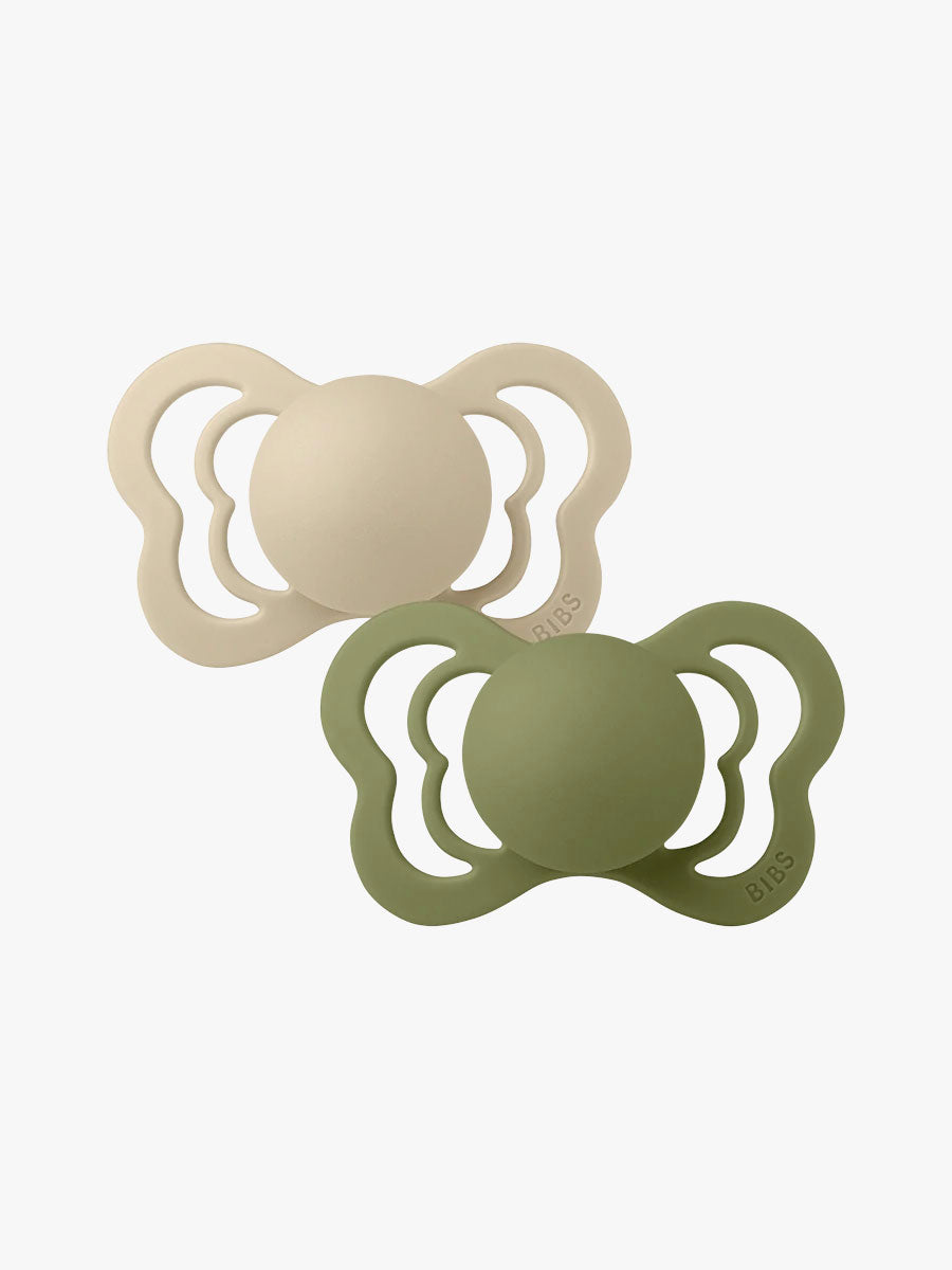 BIBS Couture med sommerfugl formet skjold er den nyeste sut fra BIBS.