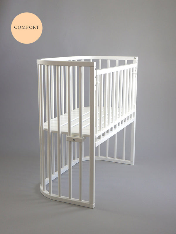 NY Bedside crib fra Babybay - Boxspring Comfort med gitter
