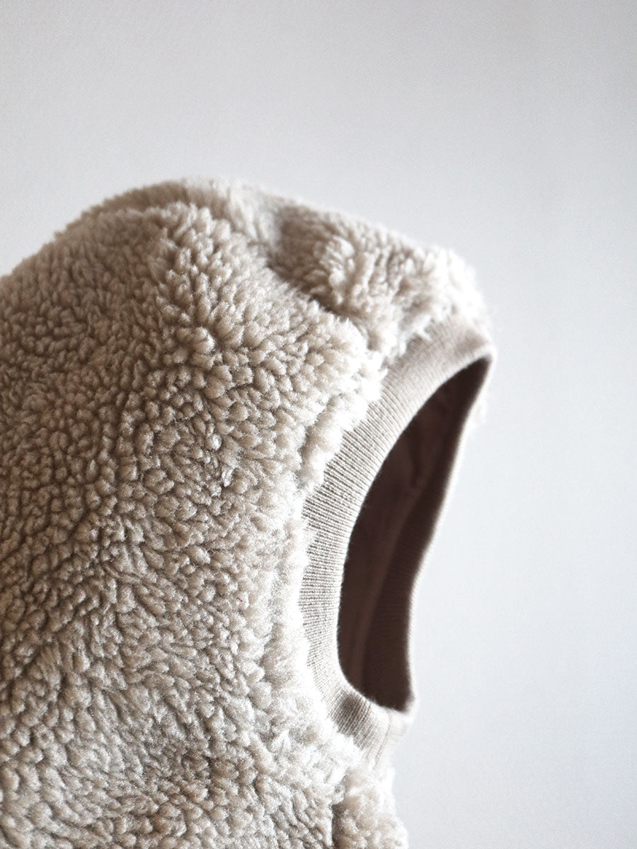 Lun og lækker elefanthue i fleece fra Konges Sløjd. 